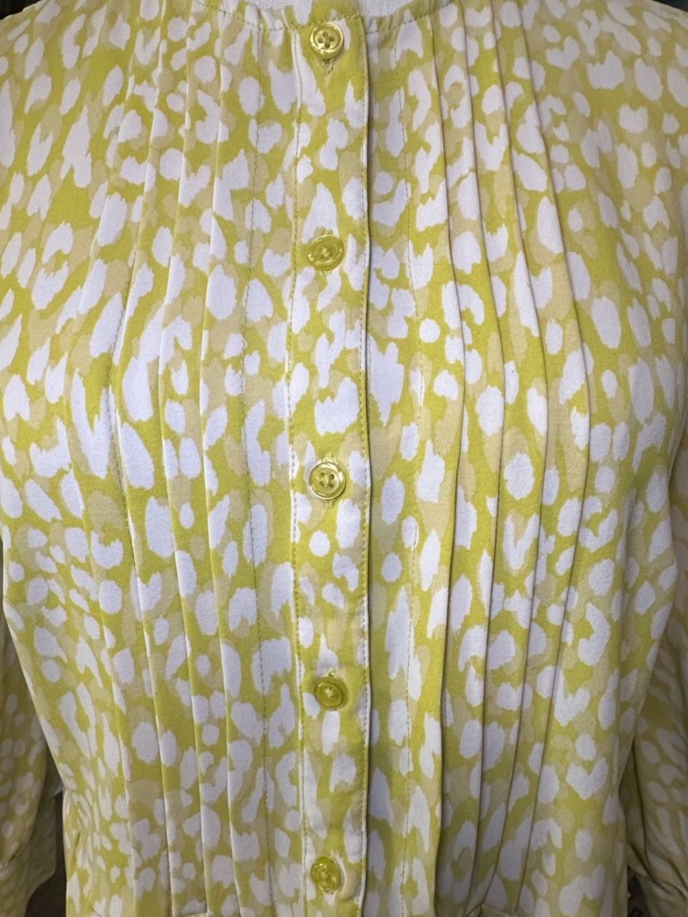 Who What Wear Citrus Leopard Pintuck Tiered Mini Dress - Picture 9 of 10